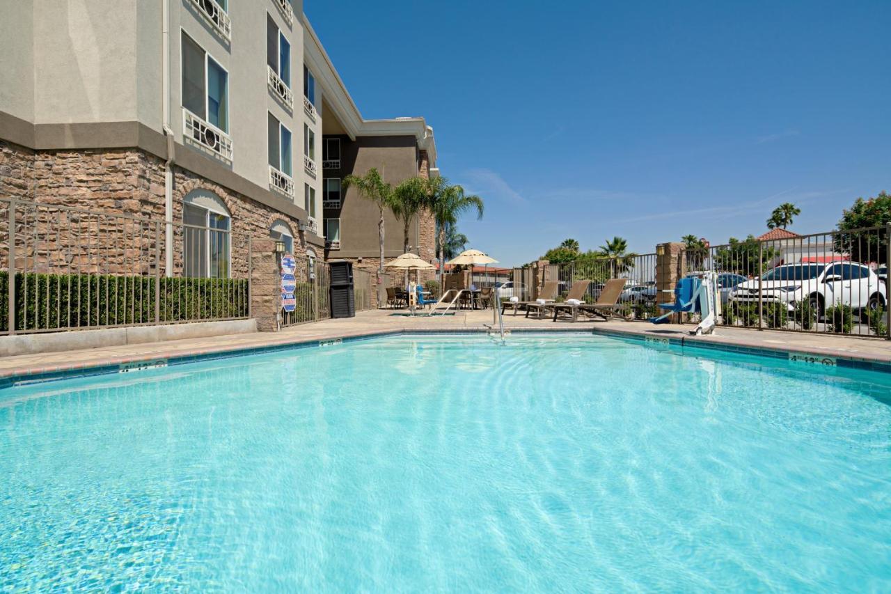 Holiday Inn Express Fresno South By Ihg Ngoại thất bức ảnh