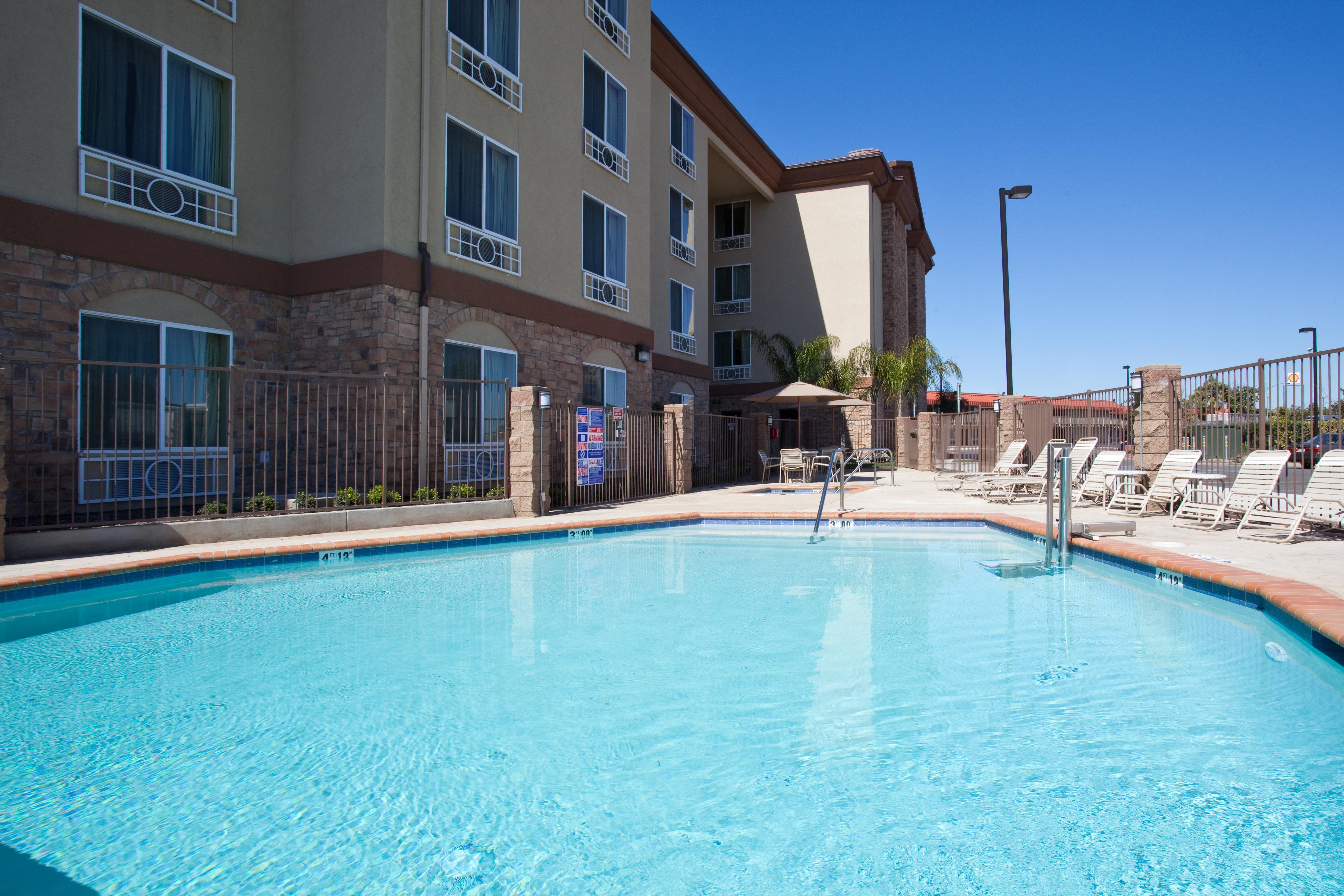 Holiday Inn Express Fresno South By Ihg Ngoại thất bức ảnh